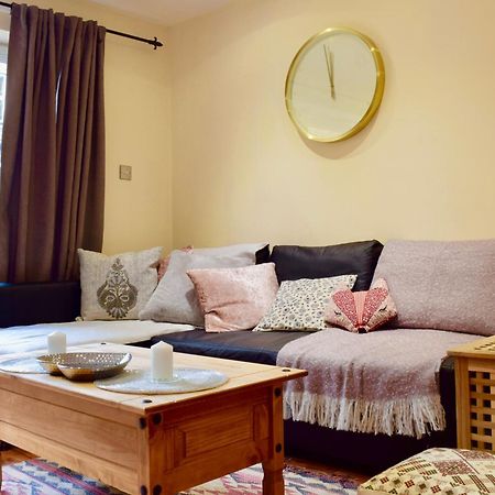 Stylish And Homely 4 Bedroom Home In East London Eksteriør billede