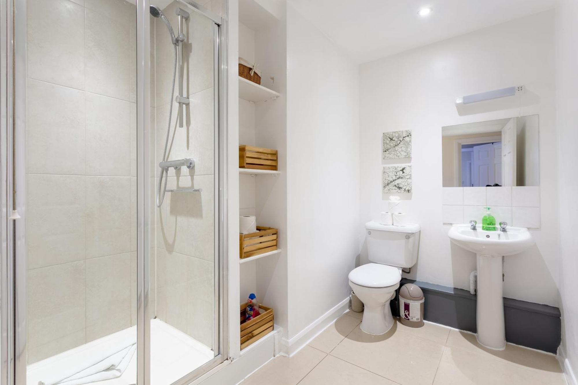 Stylish And Homely 4 Bedroom Home In East London Eksteriør billede