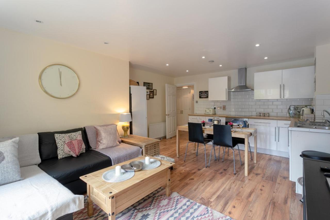 Stylish And Homely 4 Bedroom Home In East London Eksteriør billede